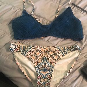Barely worn cute crochet top in turquoise